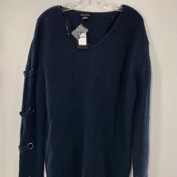 10. NWT City Chic Grommet V Neck Navy Sweater - Picture 4 of 9